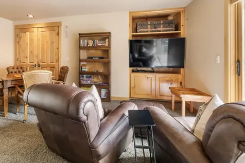 56735 Nest Pine Drive Bend OR 97707