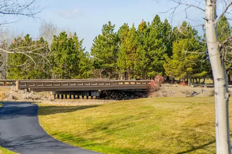 56735 Nest Pine Drive Bend OR 97707