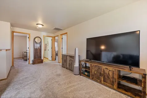 2173 NW Kingwood Avenue Redmond OR 97756
