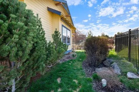 2258 SW 36th Street Redmond OR 97756