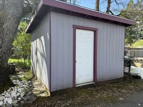 523 SE L Street Grants Pass OR 97526