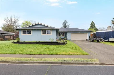 1075 N 5th Street Central Point OR 97502