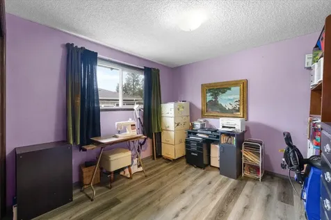 1075 N 5th Street Central Point OR 97502