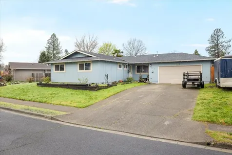 1075 N 5th Street Central Point OR 97502