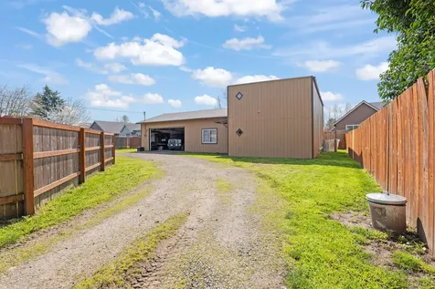 4610 Royal Avenue Eugene OR 97402