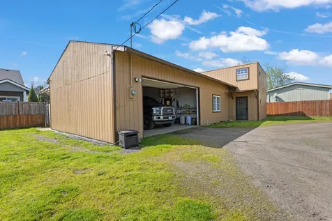 4610 Royal Avenue Eugene OR 97402