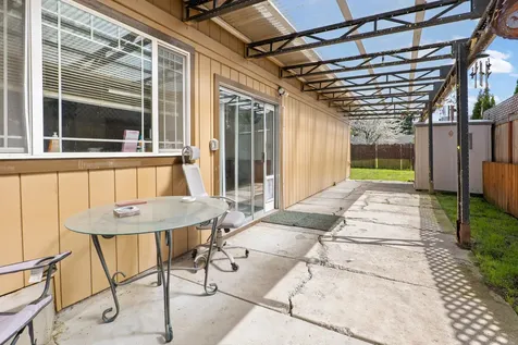4610 Royal Avenue Eugene OR 97402