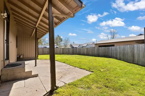 4610 Royal Avenue Eugene OR 97402