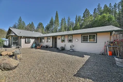 231 Fielder Creek Road Rogue River OR 97537
