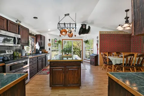 231 Fielder Creek Road Rogue River OR 97537