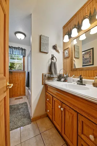 231 Fielder Creek Road Rogue River OR 97537
