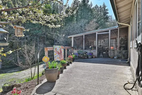 231 Fielder Creek Road Rogue River OR 97537