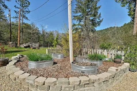 231 Fielder Creek Road Rogue River OR 97537