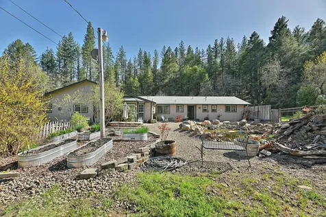 231 Fielder Creek Road Rogue River OR 97537