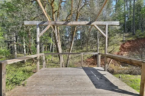 231 Fielder Creek Road Rogue River OR 97537