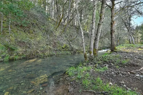 231 Fielder Creek Road Rogue River OR 97537