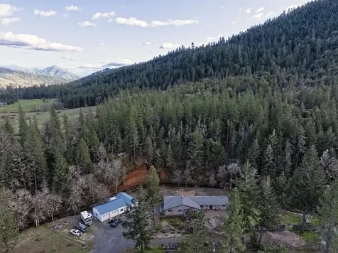 231 Fielder Creek Road Rogue River OR 97537