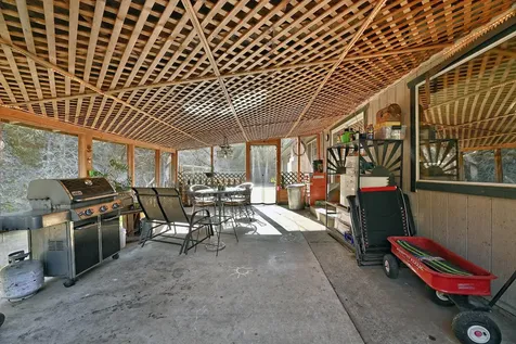 231 Fielder Creek Road Rogue River OR 97537