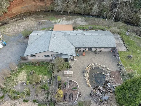 231 Fielder Creek Road Rogue River OR 97537