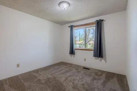 1328 S Oakdale Avenue Medford OR 97501