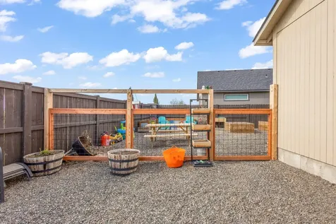 833 NW 26th Way Redmond OR 97756
