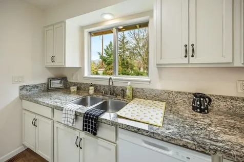 101 Jason Way Grants Pass OR 97527
