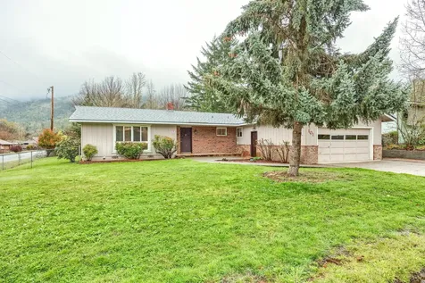 101 Jason Way Grants Pass OR 97527