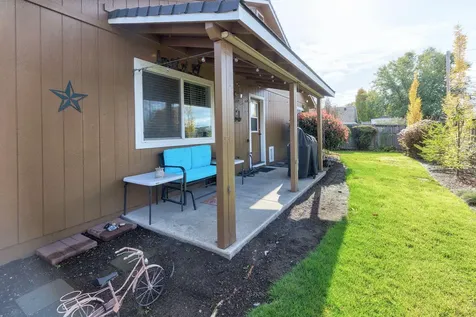 2452 Parkwood Village Lane Central Point OR 97502