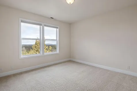 3615 NW Falcon Ridge Bend OR 97703