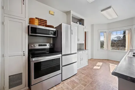 2025 Earle Street Klamath Falls OR 97601