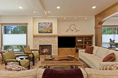2559 NW Crossing Drive Bend OR 97703