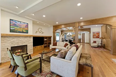 2559 NW Crossing Drive Bend OR 97703