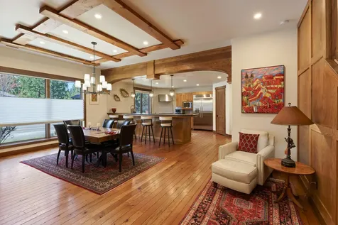 2559 NW Crossing Drive Bend OR 97703