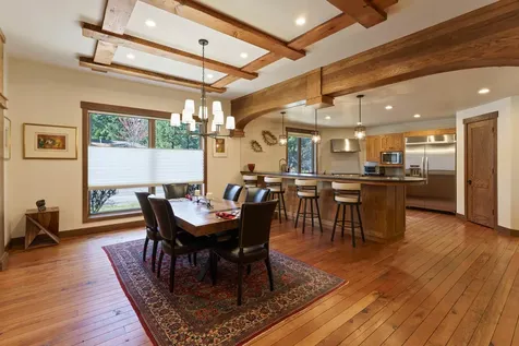 2559 NW Crossing Drive Bend OR 97703