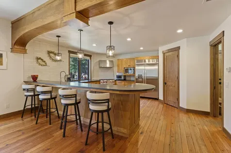 2559 NW Crossing Drive Bend OR 97703