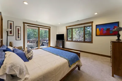 2559 NW Crossing Drive Bend OR 97703