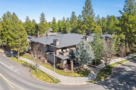 2559 NW Crossing Drive Bend OR 97703
