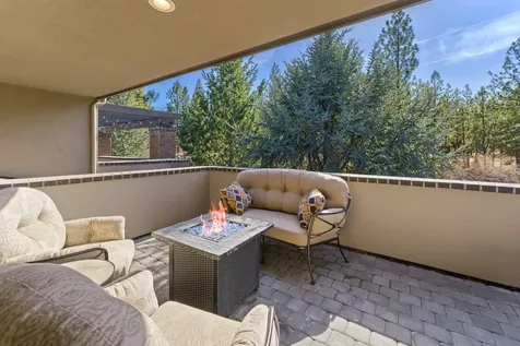 2559 NW Crossing Drive Bend OR 97703