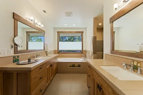 2559 NW Crossing Drive Bend OR 97703