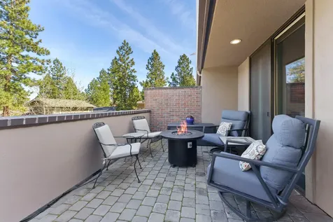 2559 NW Crossing Drive Bend OR 97703