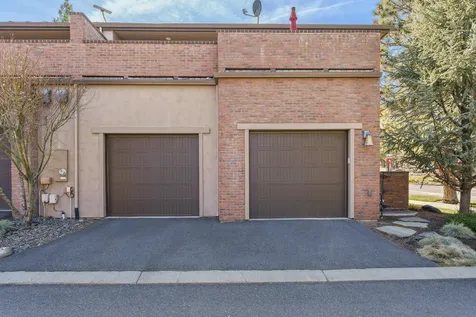 2559 NW Crossing Drive Bend OR 97703