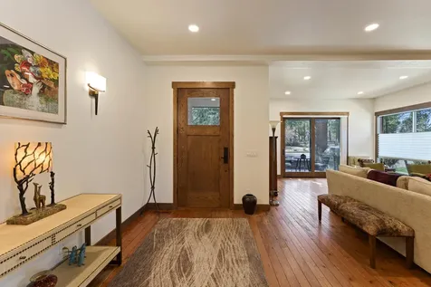 2559 NW Crossing Drive Bend OR 97703