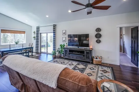 9320 Pipit Court Klamath Falls OR 97601