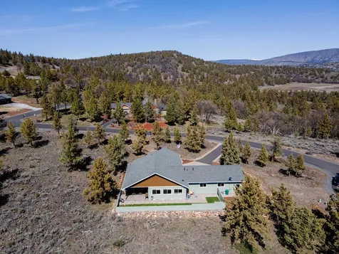 9320 Pipit Court Klamath Falls OR 97601