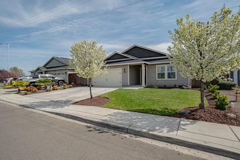 7590 27th Street White City OR 97503