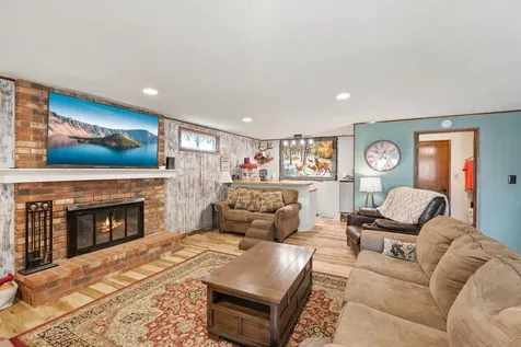 5045 Crestwood Avenue Central Point OR 97502