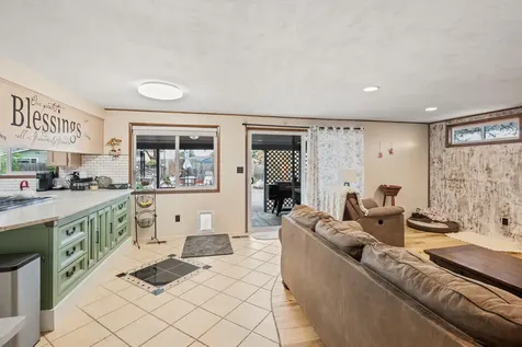 5045 Crestwood Avenue Central Point OR 97502