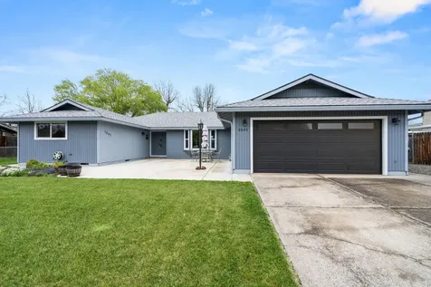 5045 Crestwood Avenue Central Point OR 97502