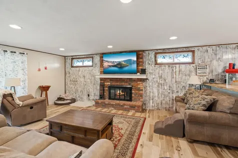 5045 Crestwood Avenue Central Point OR 97502