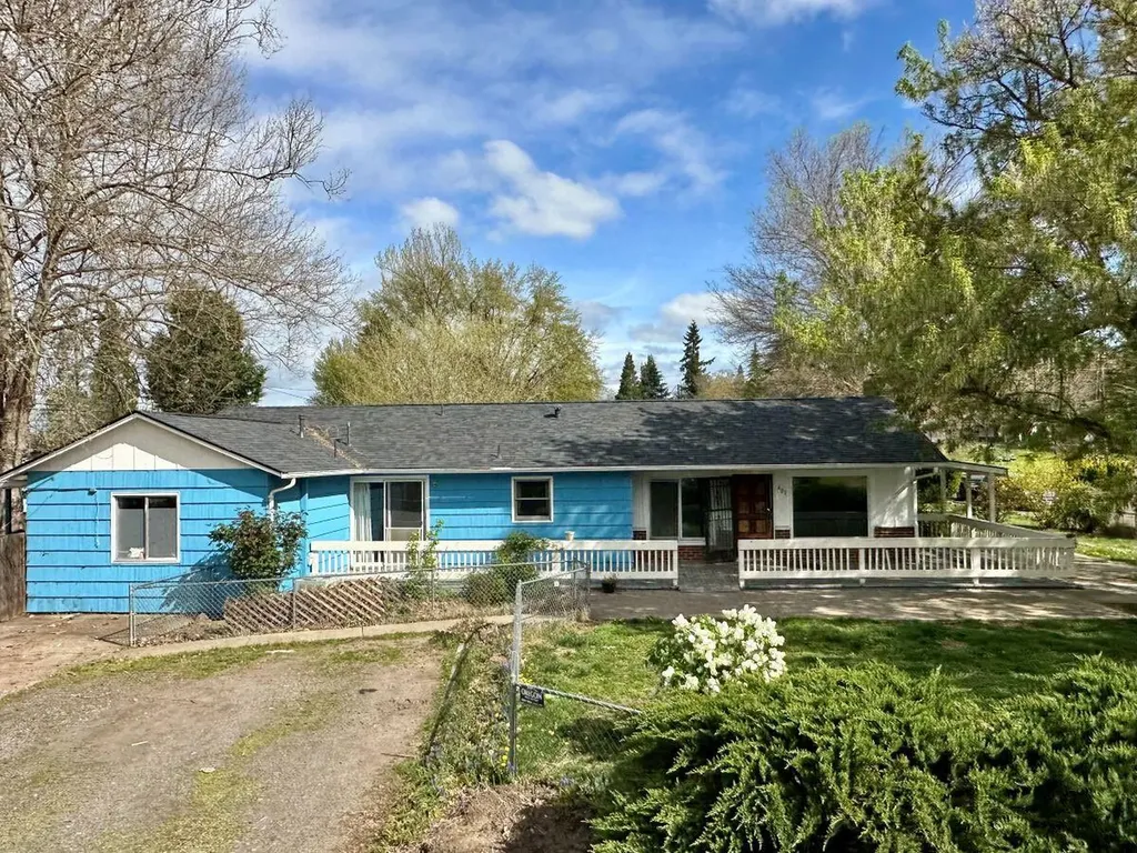 401 Oregon Terrace Medford OR 97504